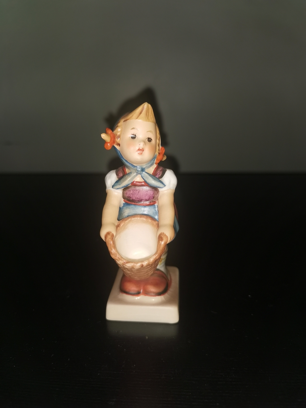 Geobel Hummel Figurine Little Helper #73 TMK-5, 4.25" Tall, W-Germany